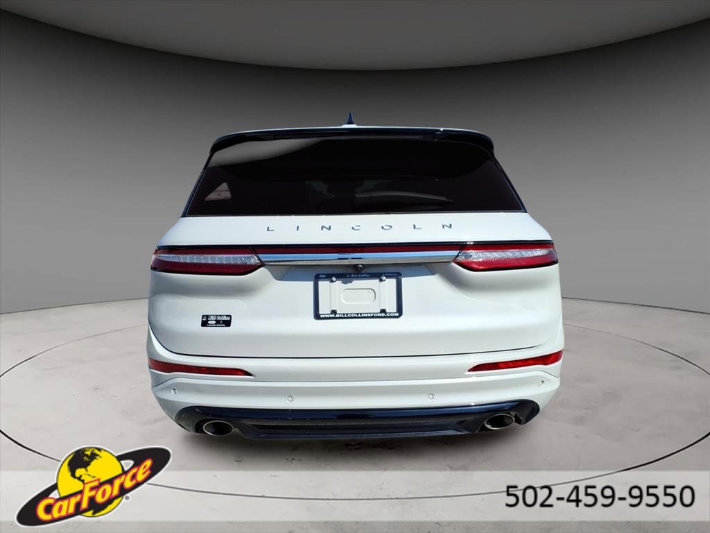 Used 2024 Lincoln Corsair Reserve w/ Jet Appearance Package image 8