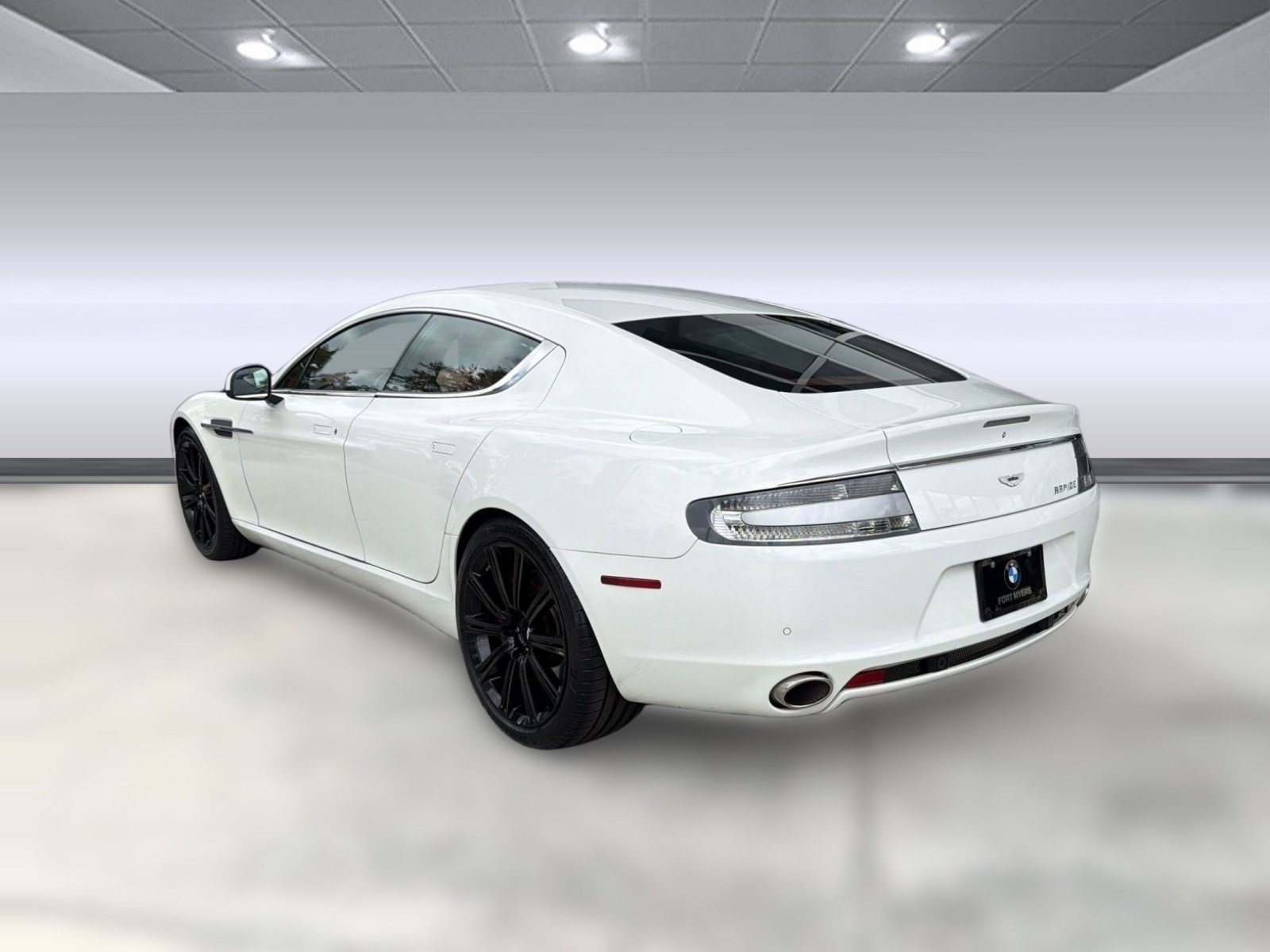 Used 2012 Aston Martin Rapide RWD image 3