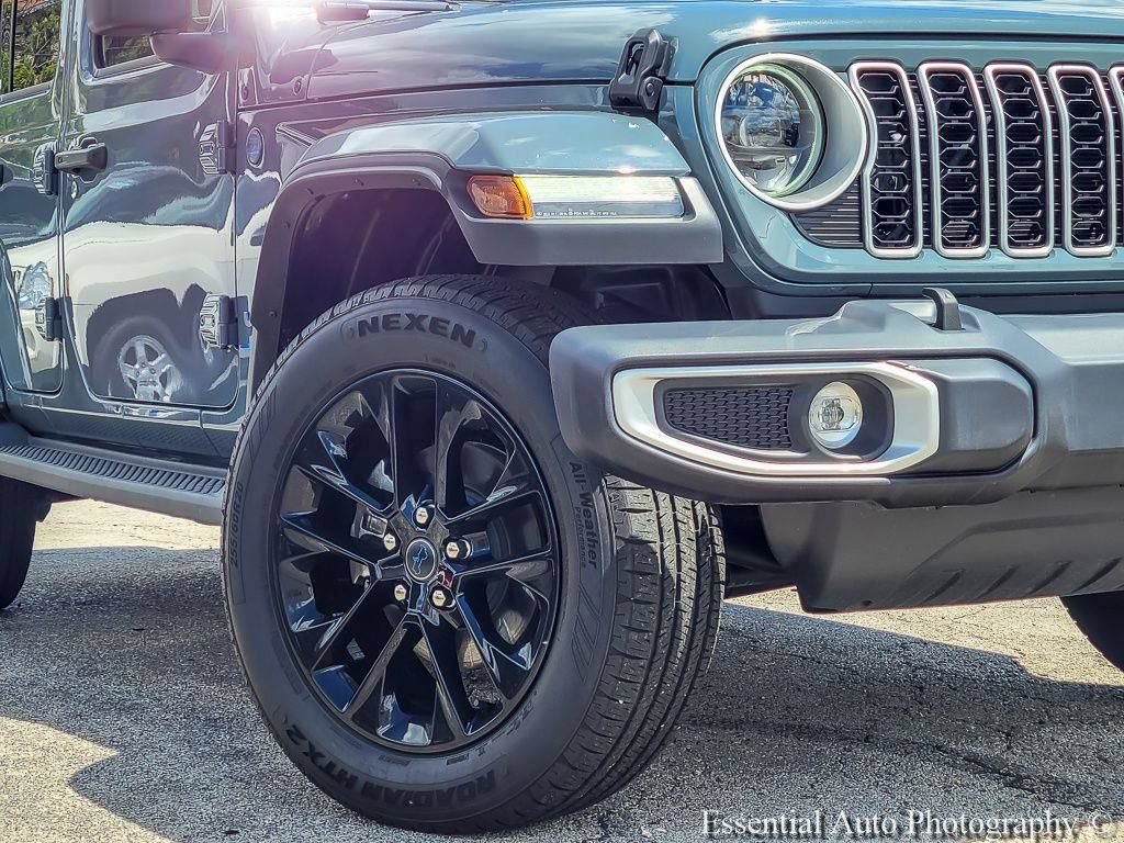 Certified 2025 Jeep Wrangler Unlimited Sahara AWD/4WD image 5
