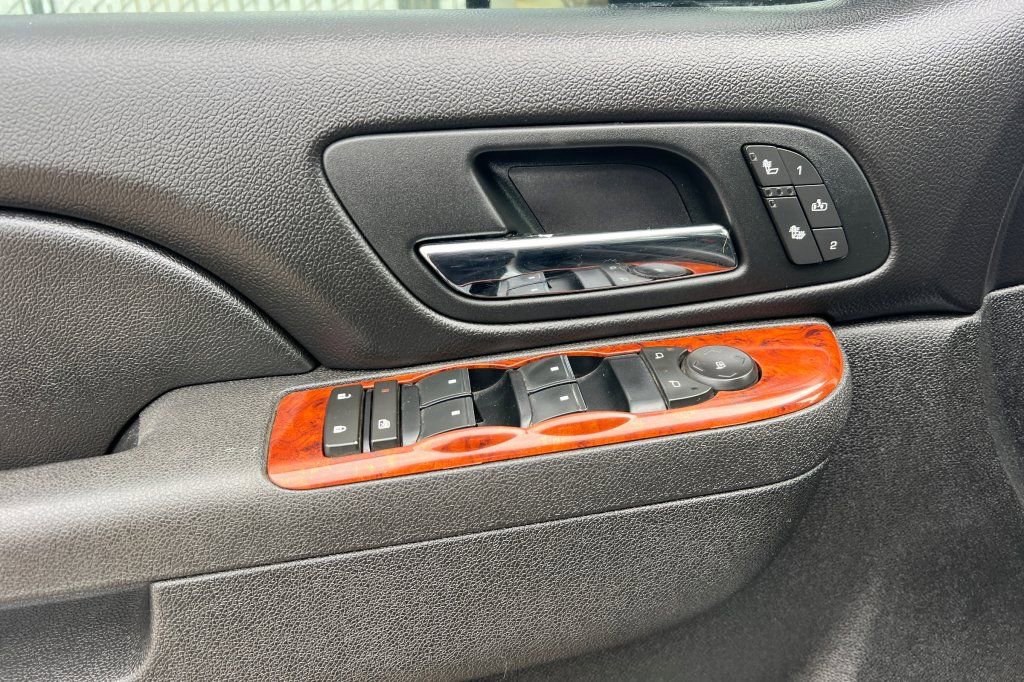 Used 2011 Chevrolet Silverado 3500 LTZ w/ LTZ Plus Package AWD/4WD image 8