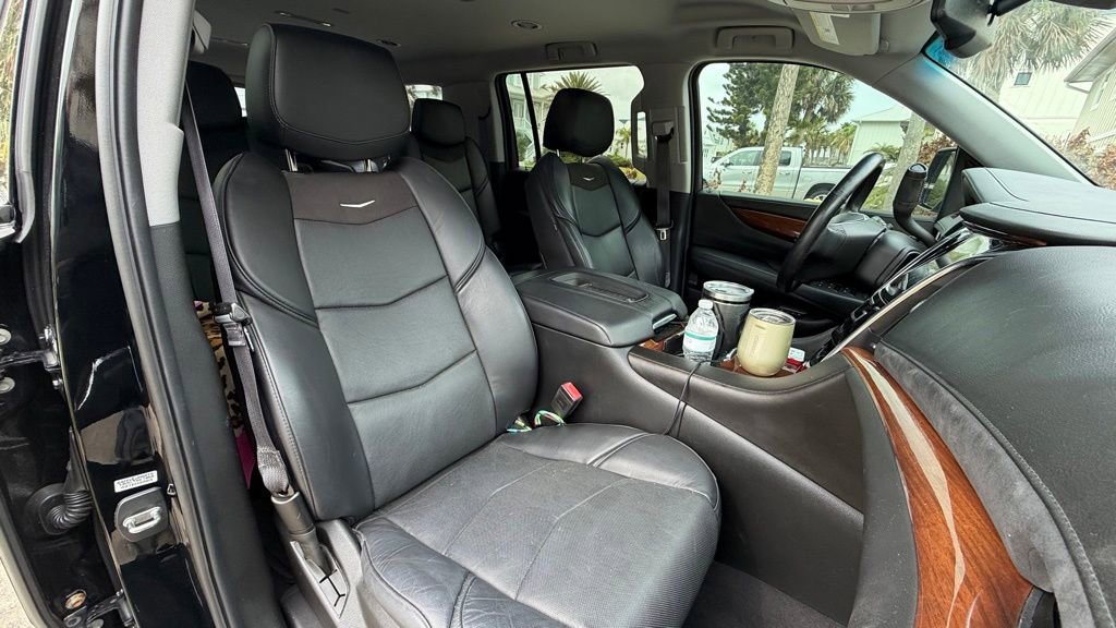 Used 2016 Cadillac Escalade ESV 2WD image 4