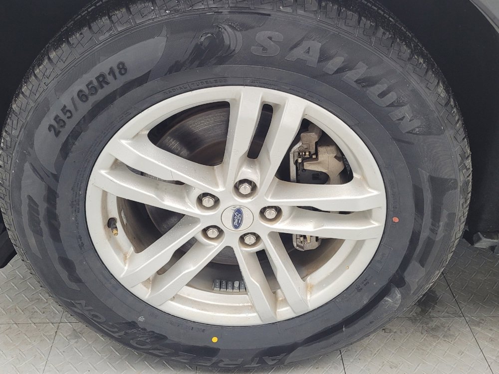 Used 2021 Ford Explorer XLT image 31