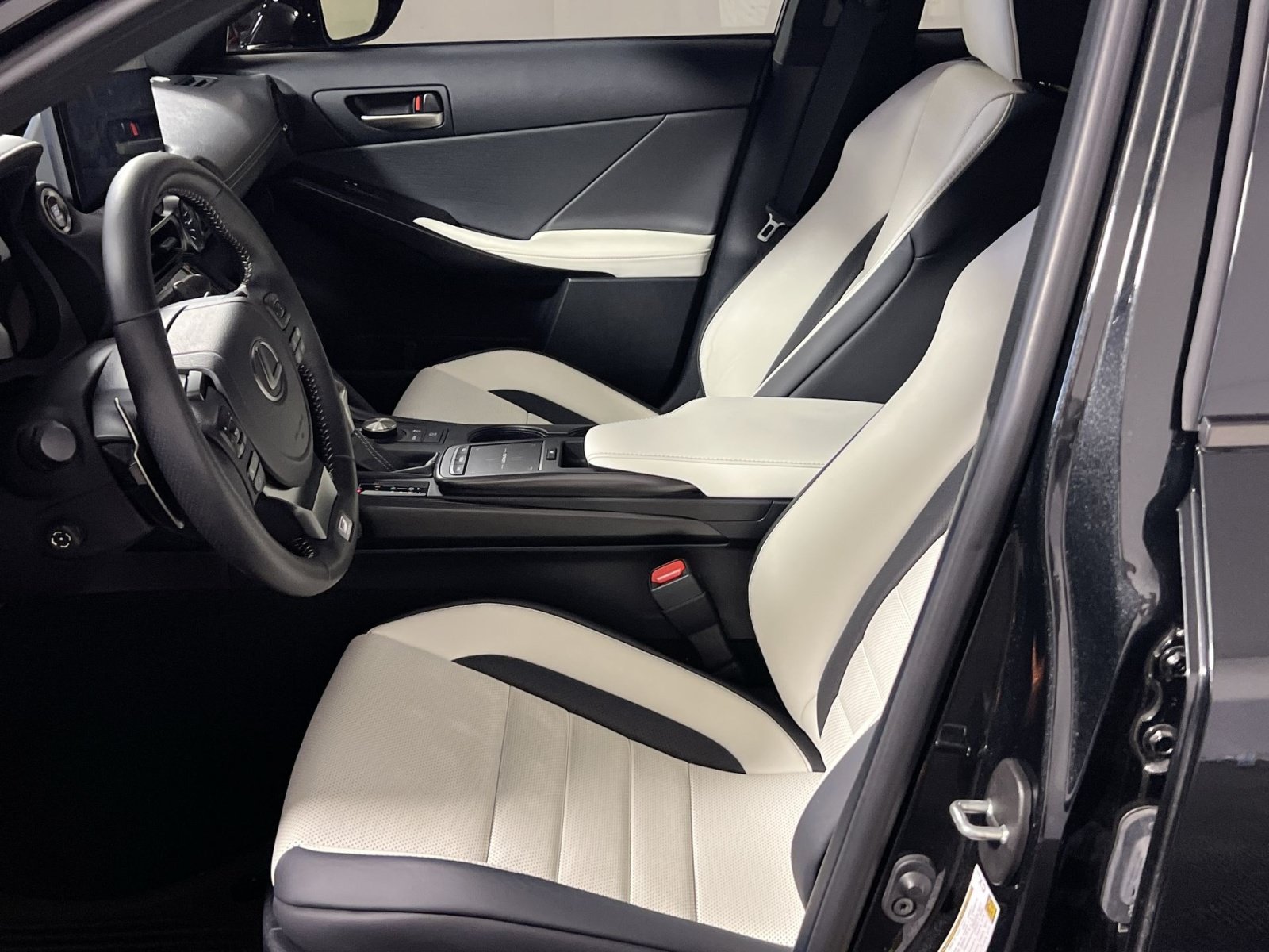 Used 2025 Lexus IS 350 F Sport w/ Navigation Package AWD/4WD image 12