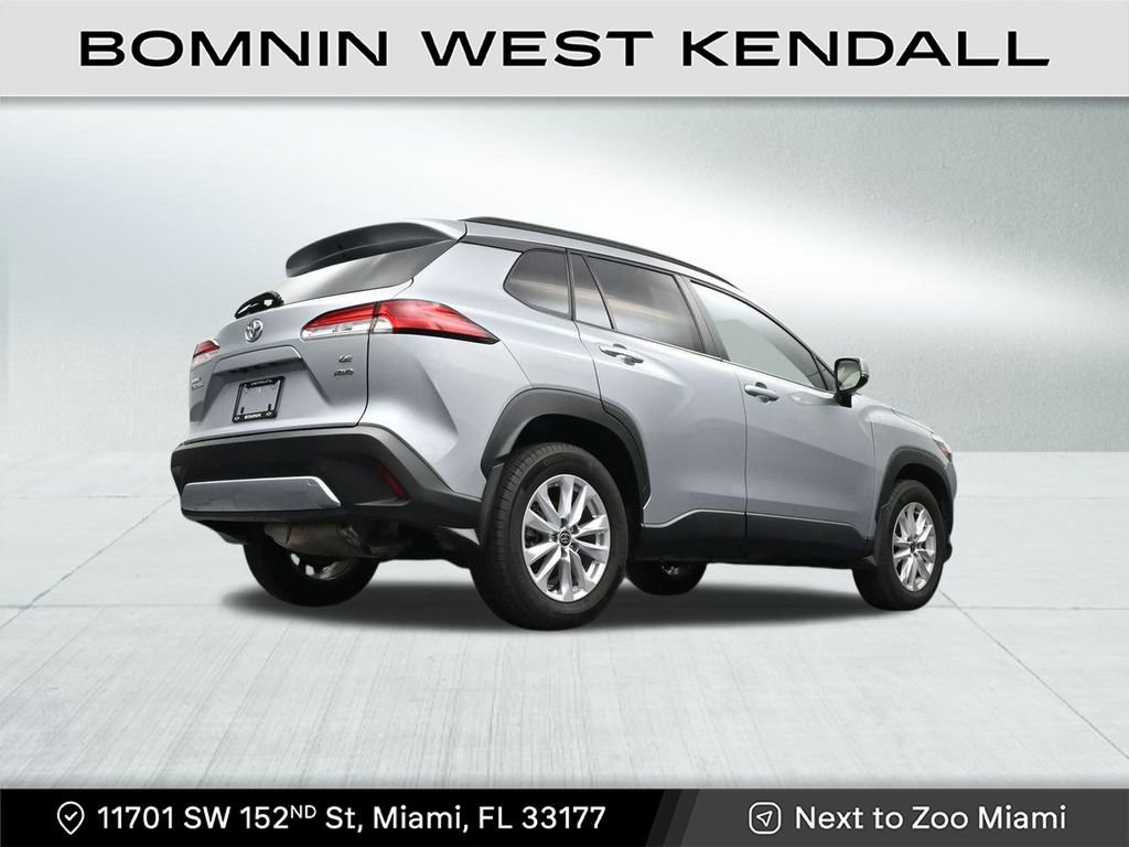 Used 2024 Toyota Corolla Cross LE image 25