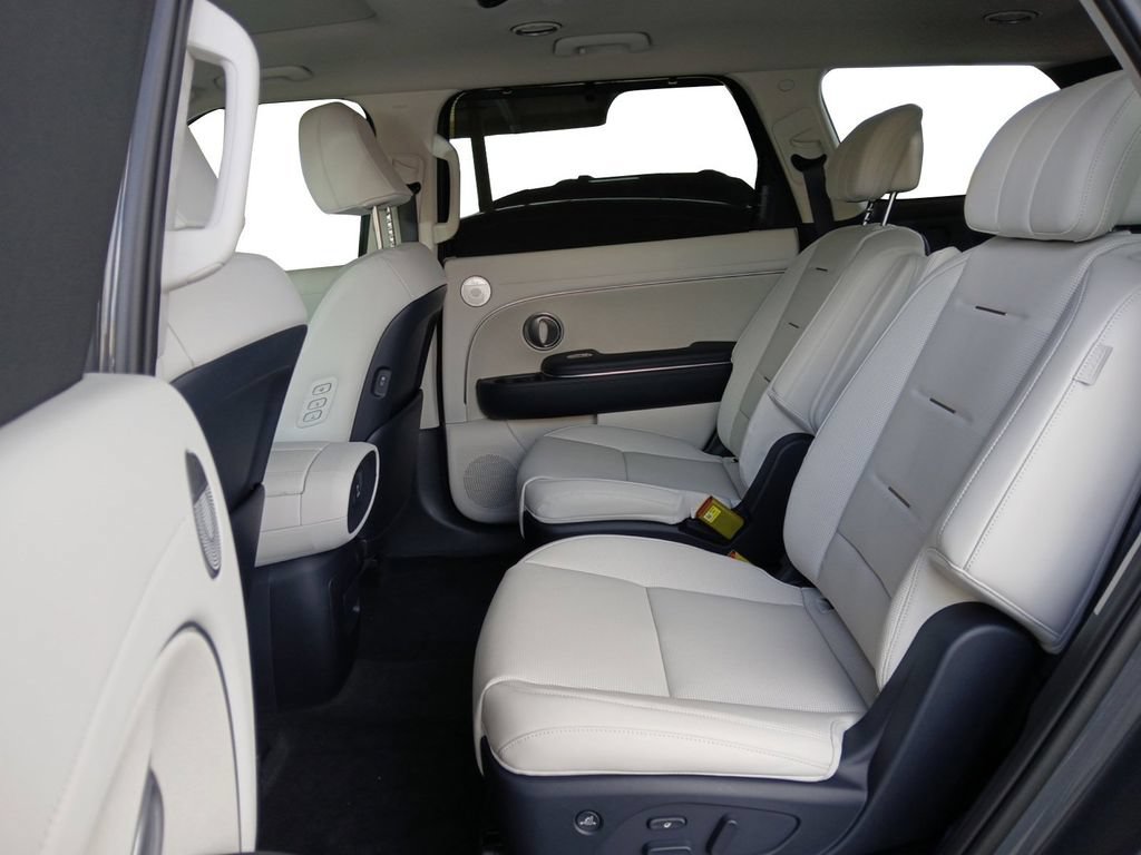 New 2026 Hyundai Palisade Calligraphy AWD/4WD image 13