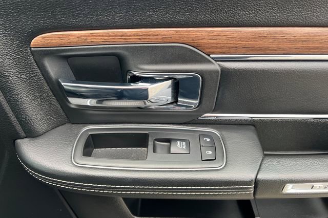 Used 2017 RAM 3500 Laramie image 19