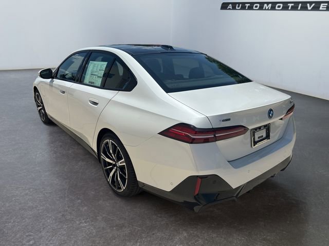 New 2026 BMW 550e xDrive image 18