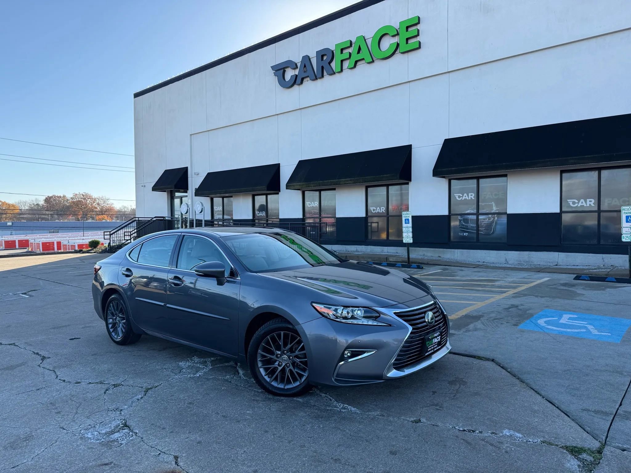 Used 2018 Lexus ES 350 w/ Premier Package image 1