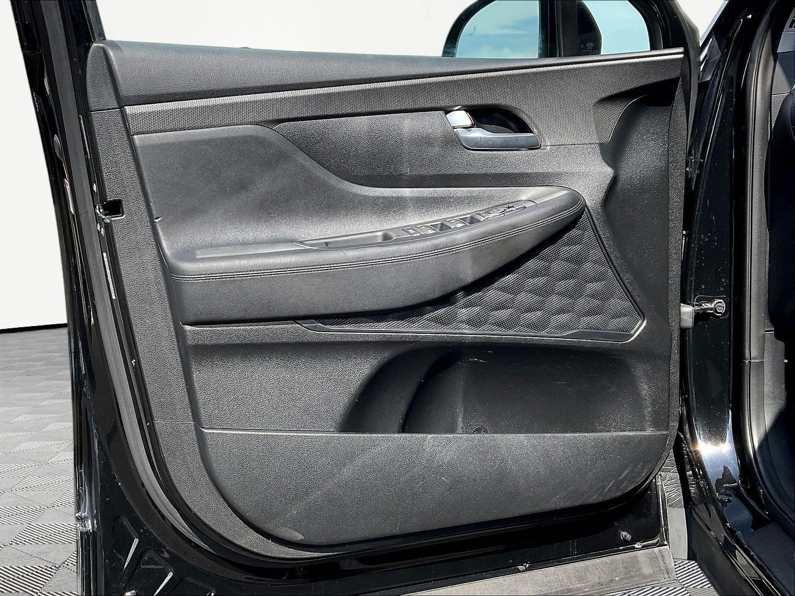 Used 2019 Hyundai Santa Fe SEL FWD image 20