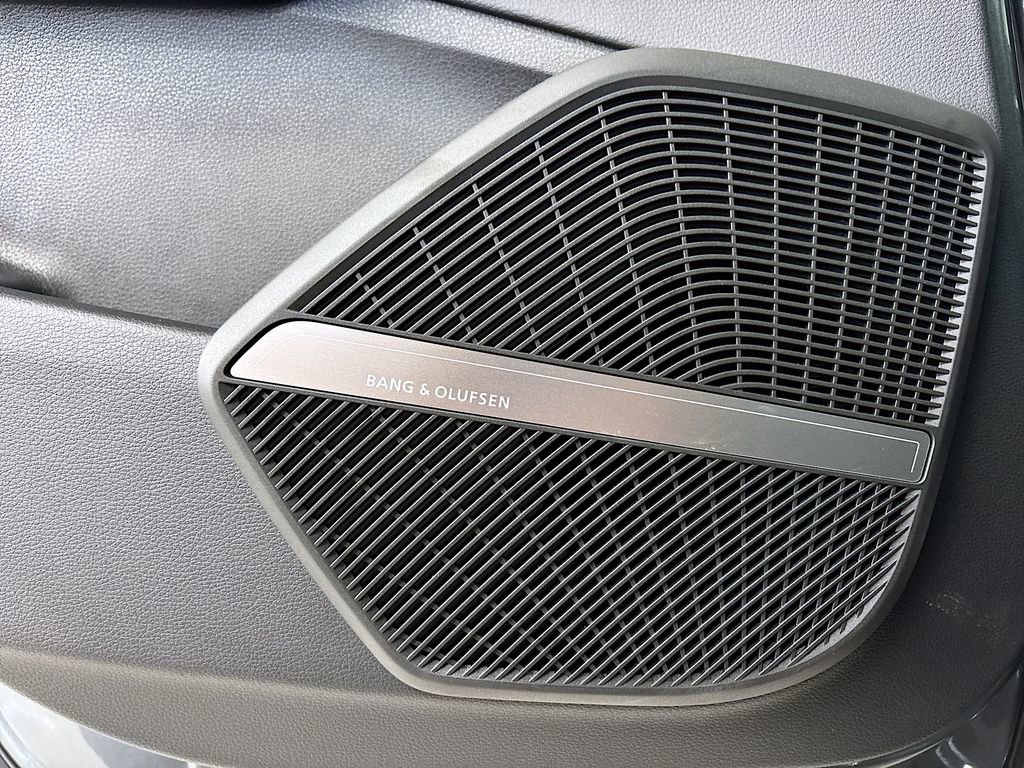 Certified 2025 Audi Q5 2.0T Premium Plus w/ Premium Plus Package image 19