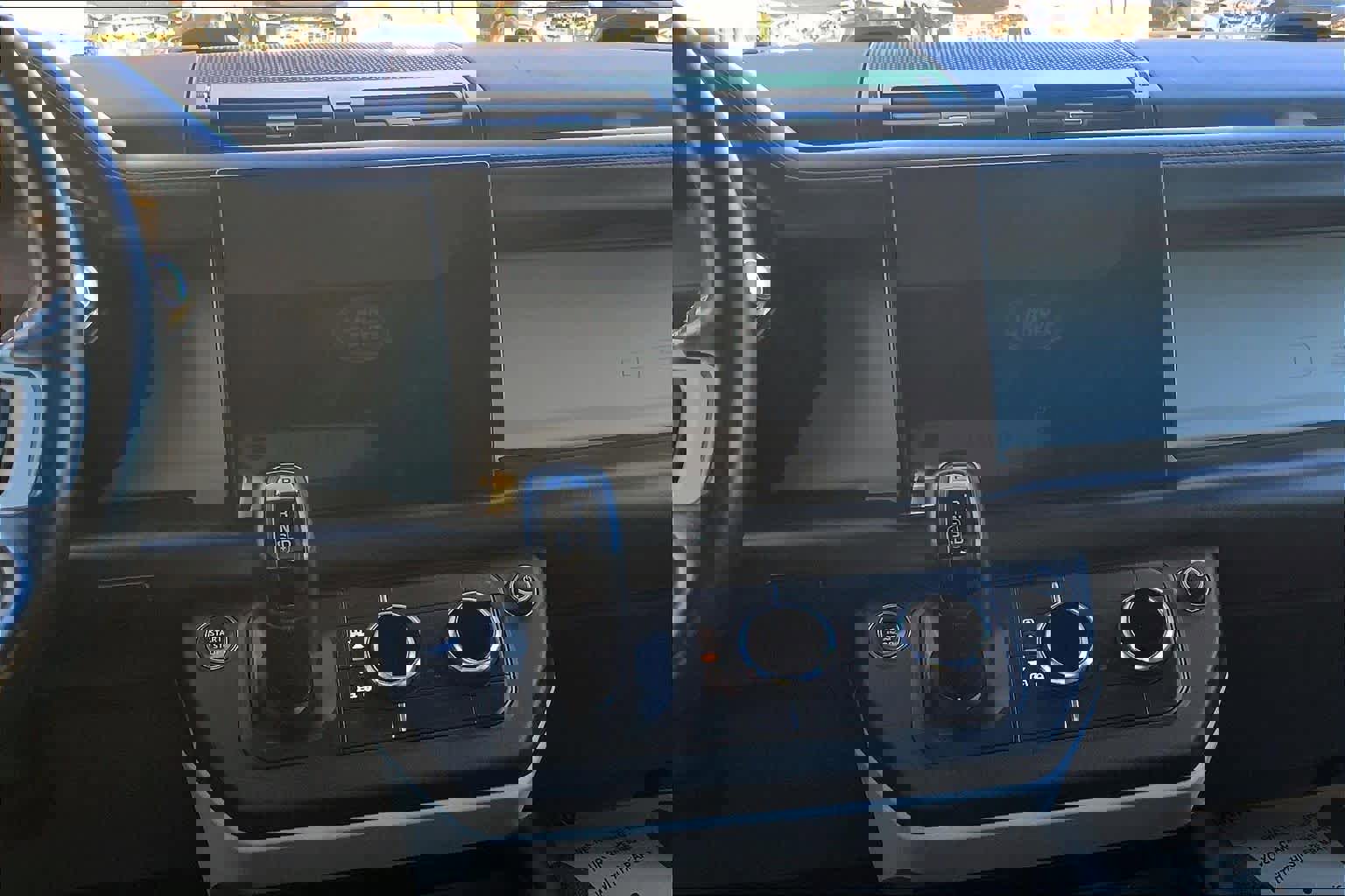 Certified 2023 Land Rover Defender 130 X-Dynamic SE image 11