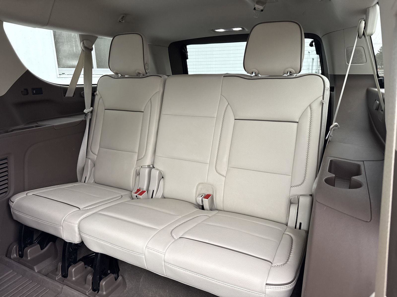 Used 2023 GMC Yukon XL Denali w/ Denali Reserve Package image 15