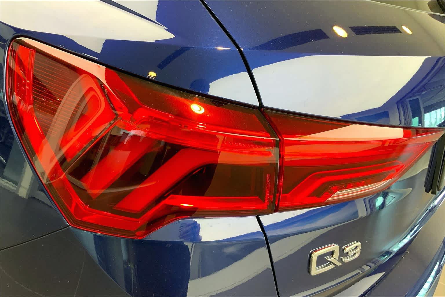Used 2022 Audi Q3 2.0T Premium Plus AWD/4WD image 28