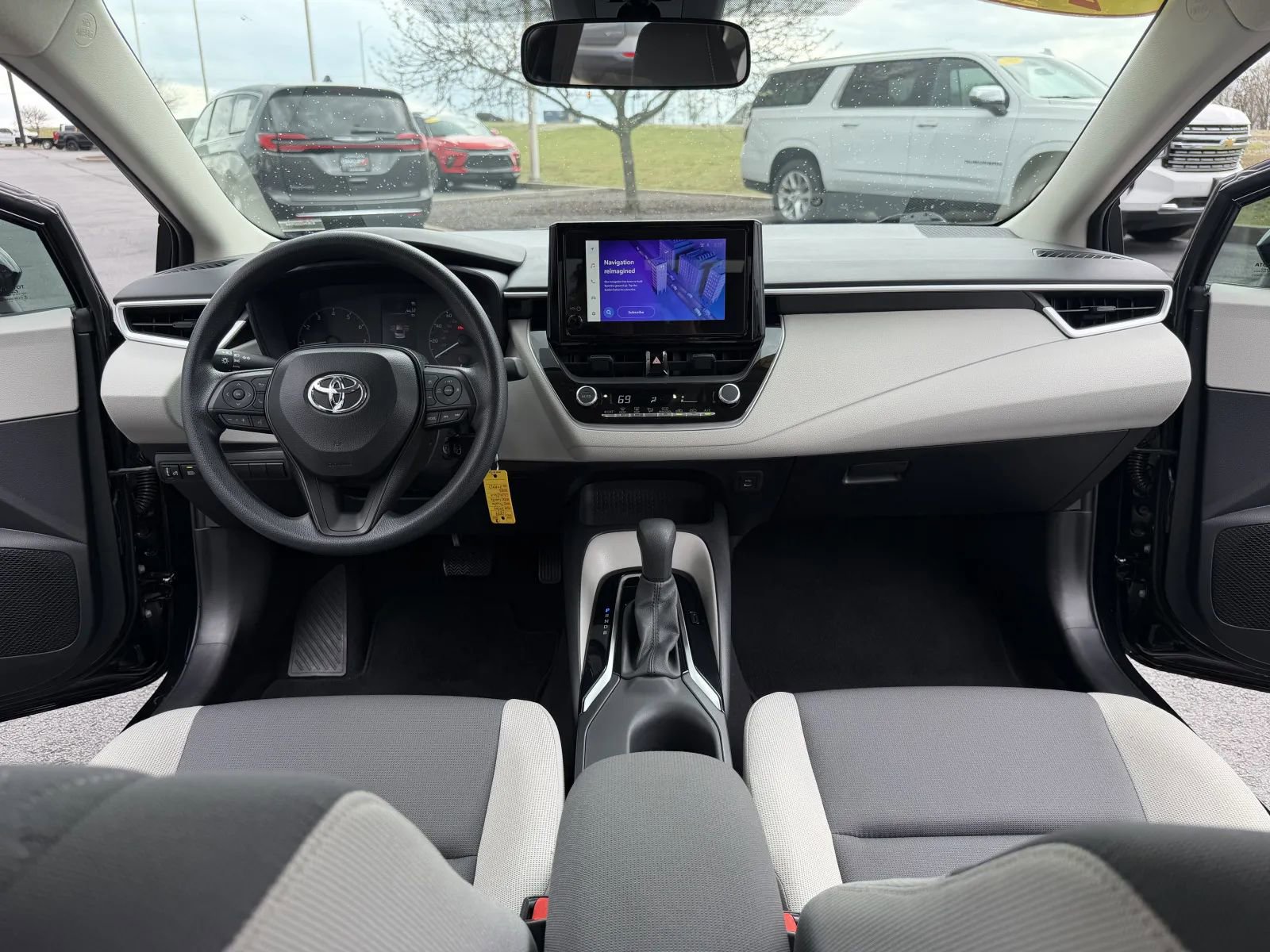 Used 2024 Toyota Corolla LE image 27
