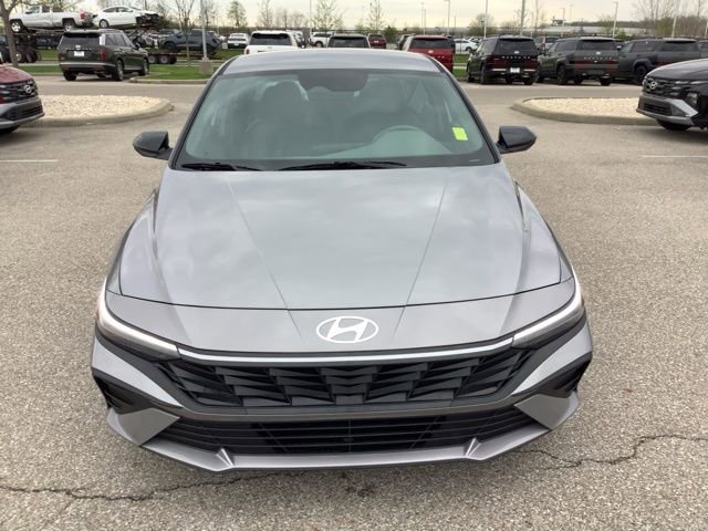 Certified 2025 Hyundai Elantra Sport w/ Cargo Package FWD image 3