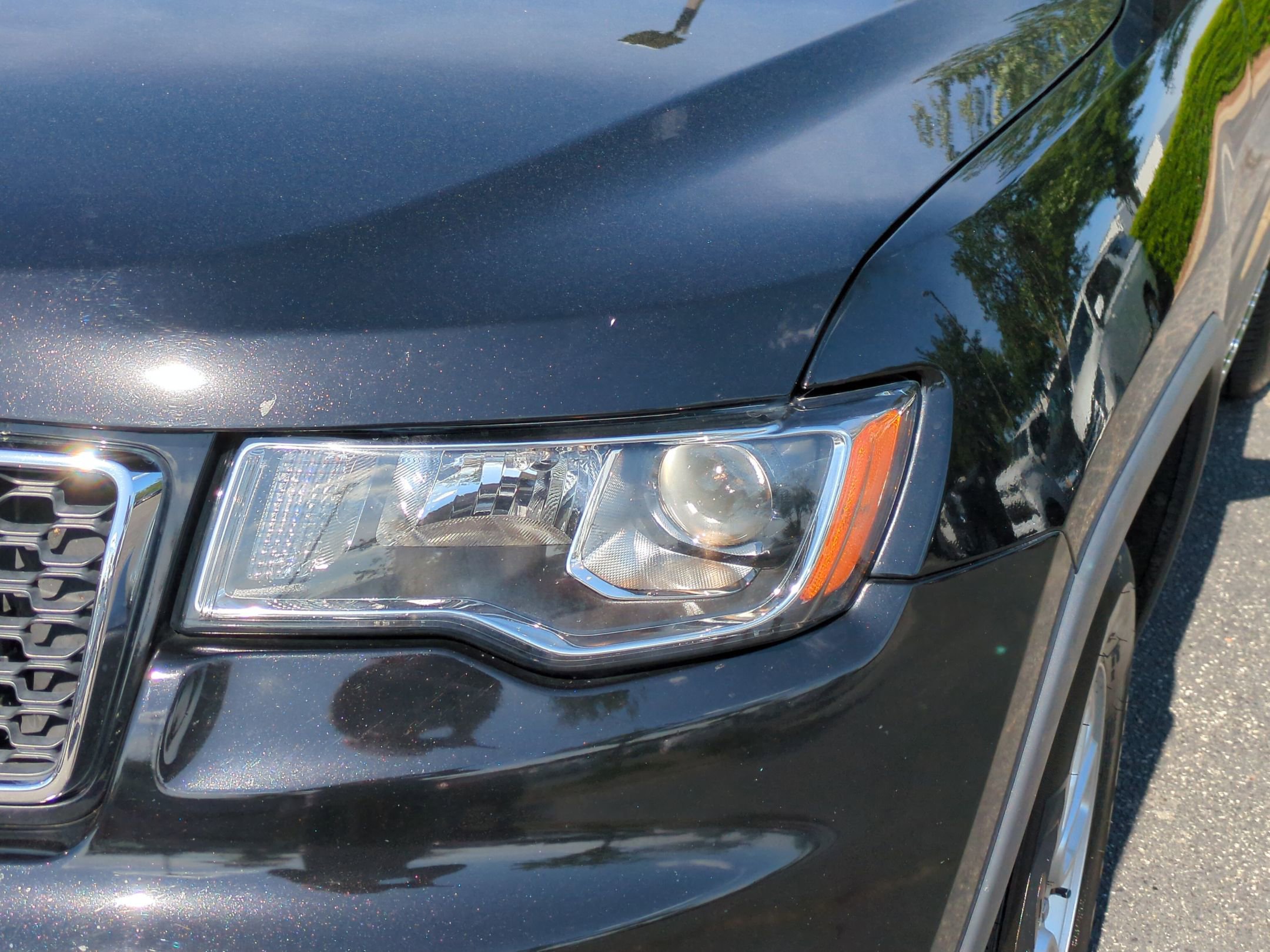 Used 2019 Jeep Grand Cherokee Laredo AWD/4WD image 6