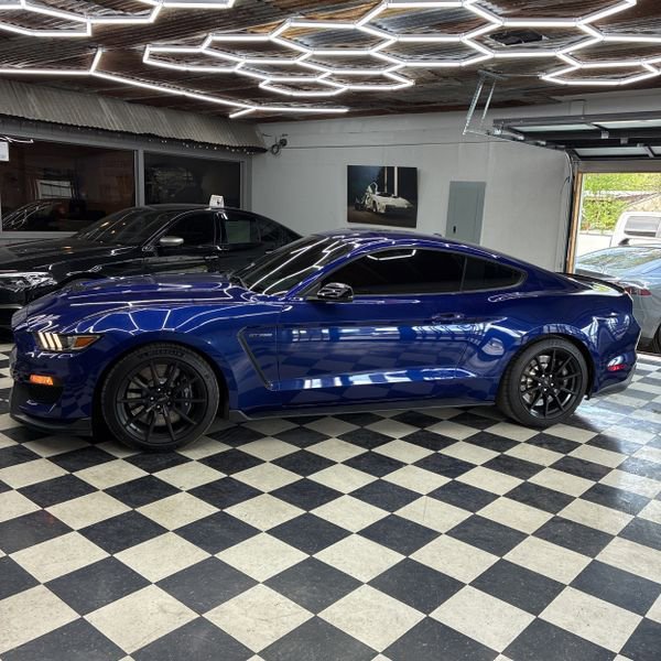 Used 2016 Ford Mustang Shelby GT350 w/ Technology Package image 2