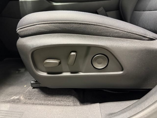 Used 2025 Chevrolet Equinox LT w/ Convenience Package II FWD image 14