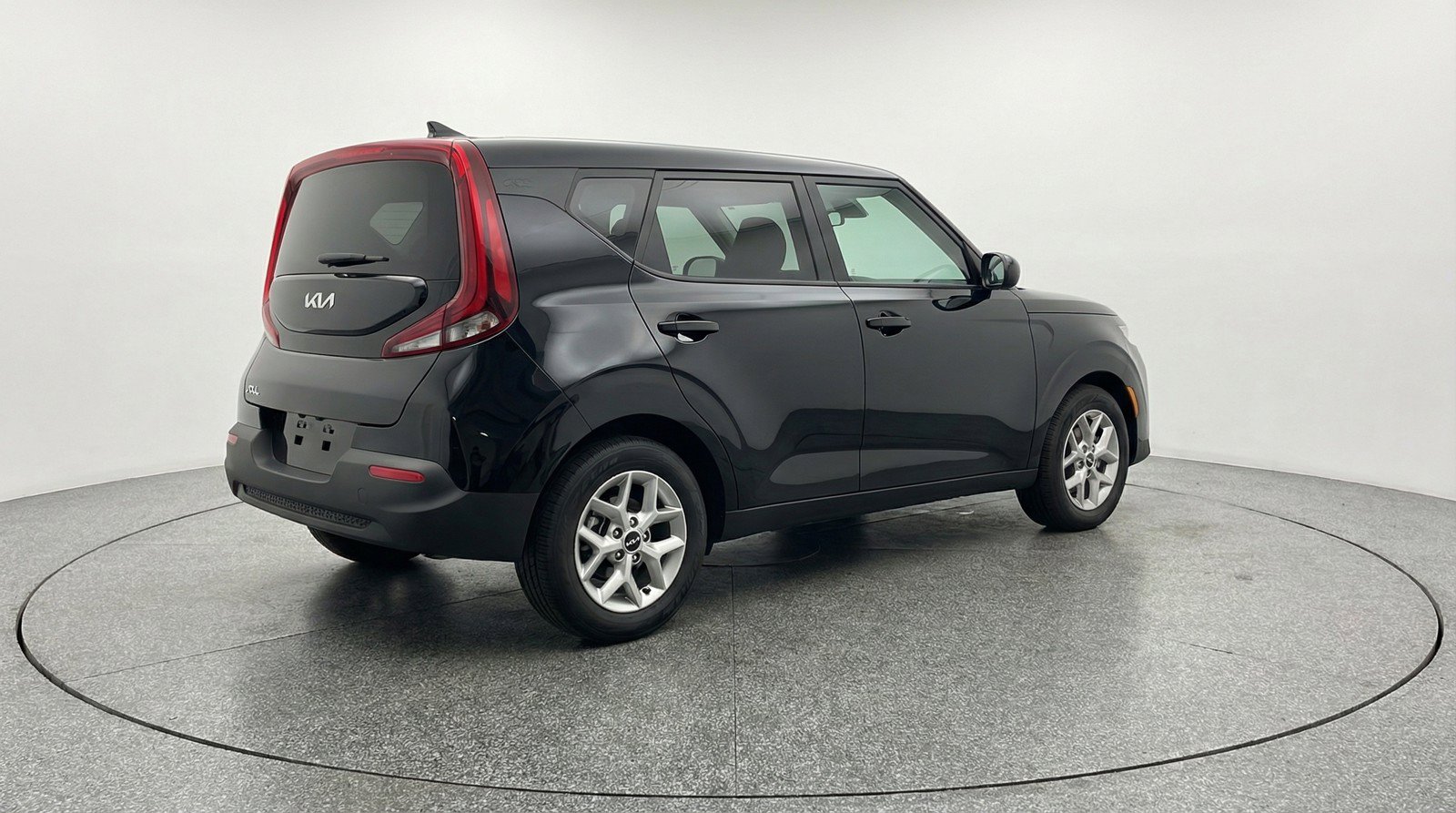 Used 2025 Kia Soul LX w/ LX Technology Package FWD image 9