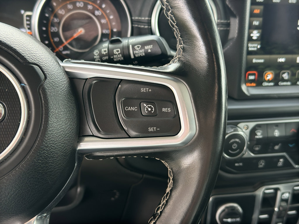 Used 2022 Jeep Wrangler Unlimited Sahara w/ Cold Weather Group AWD/4WD image 15