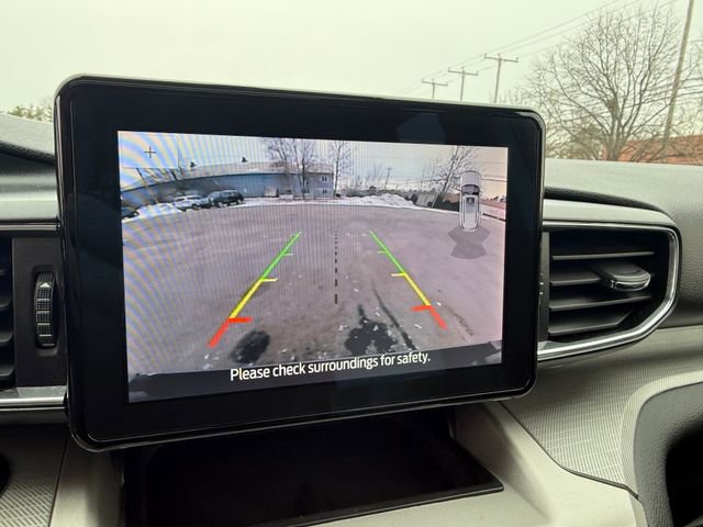 Used 2022 Ford Explorer XLT w/ Equipment Group 202A image 12