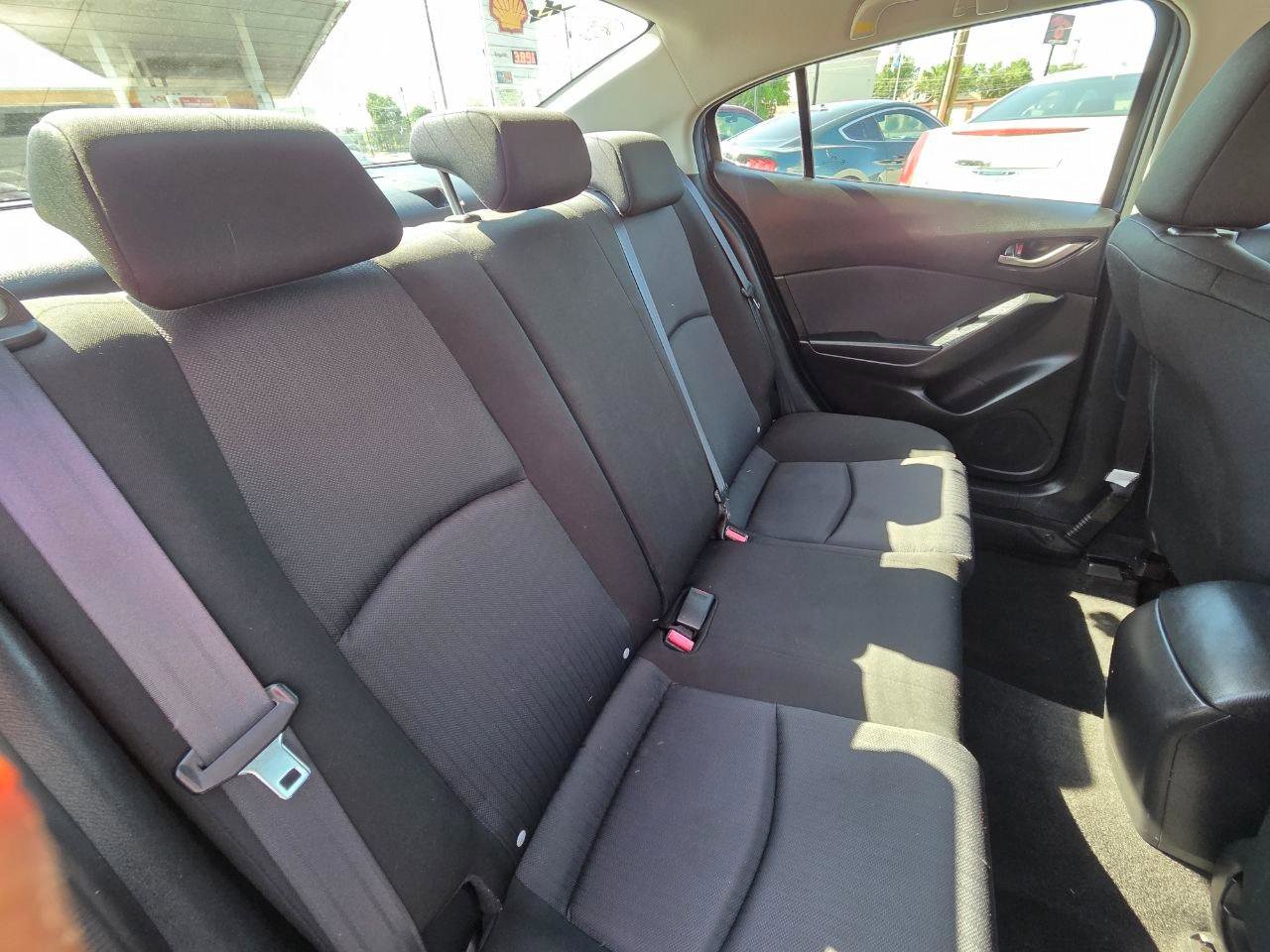 Used 2014 MAZDA MAZDA3 i Sport FWD image 17