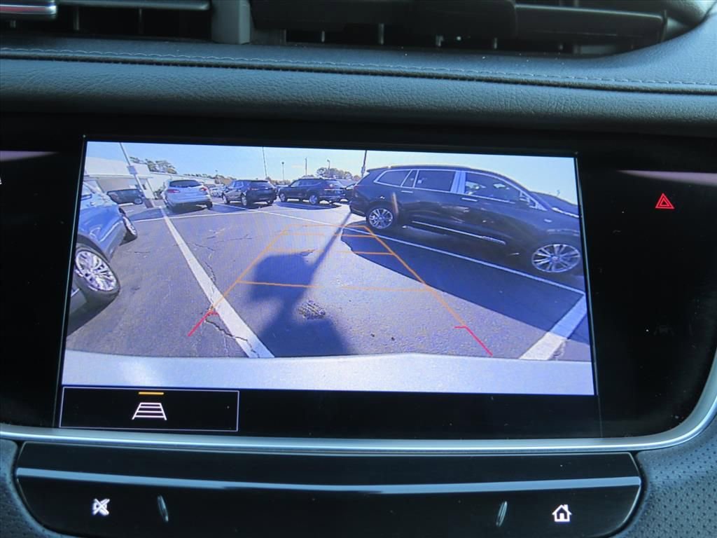 Used 2025 Cadillac XT5 Premium Luxury image 17