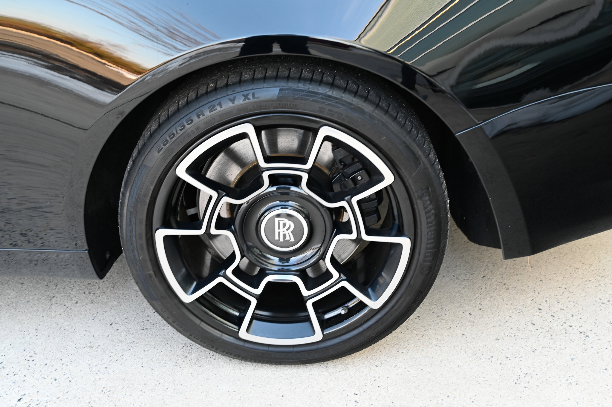 Used 2017 Rolls-Royce Wraith image 10