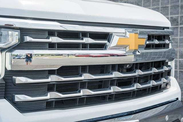 Used 2023 Chevrolet Silverado 1500 LTZ w/ LTZ Convenience Package II AWD/4WD image 14