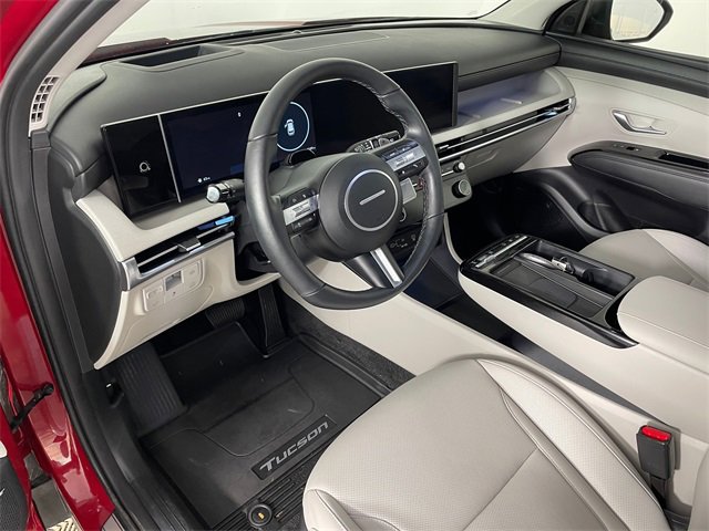 Certified 2025 Hyundai Tucson Limited image 3