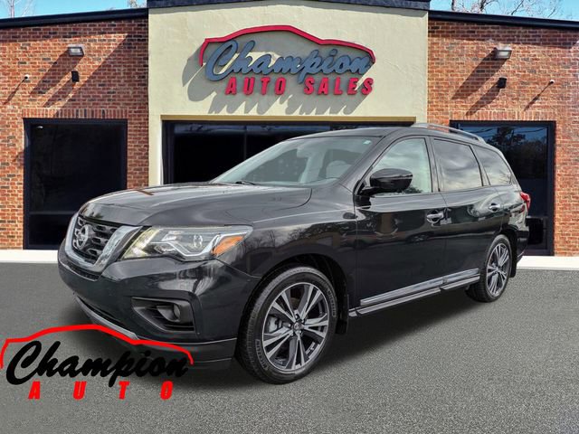 Used 2017 Nissan Pathfinder Platinum image 5