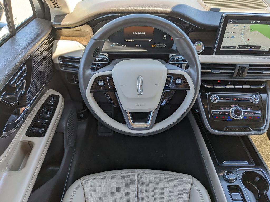 Used 2022 Lincoln Corsair Reserve w/ Elements Package image 15