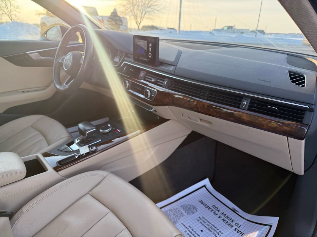 Used 2019 Audi A4 2.0T Premium image 15