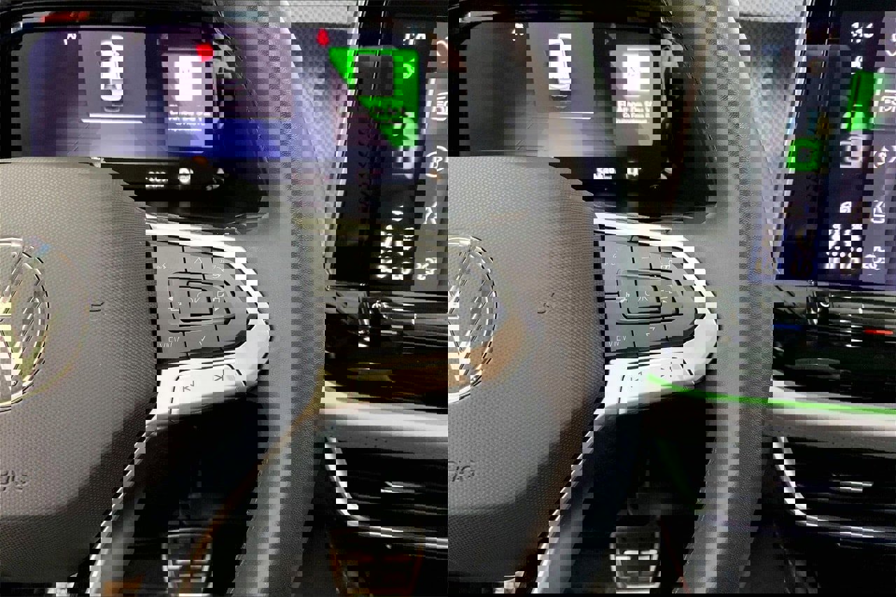 Used 2024 Volkswagen Atlas Peak Edition SE image 22