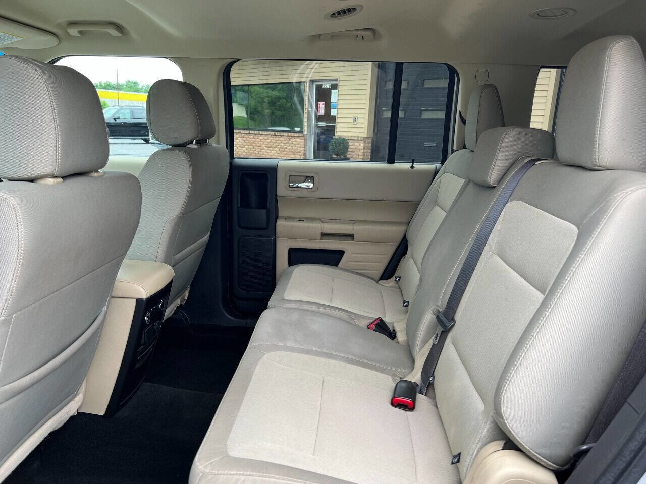 Used 2019 Ford Flex SE image 20