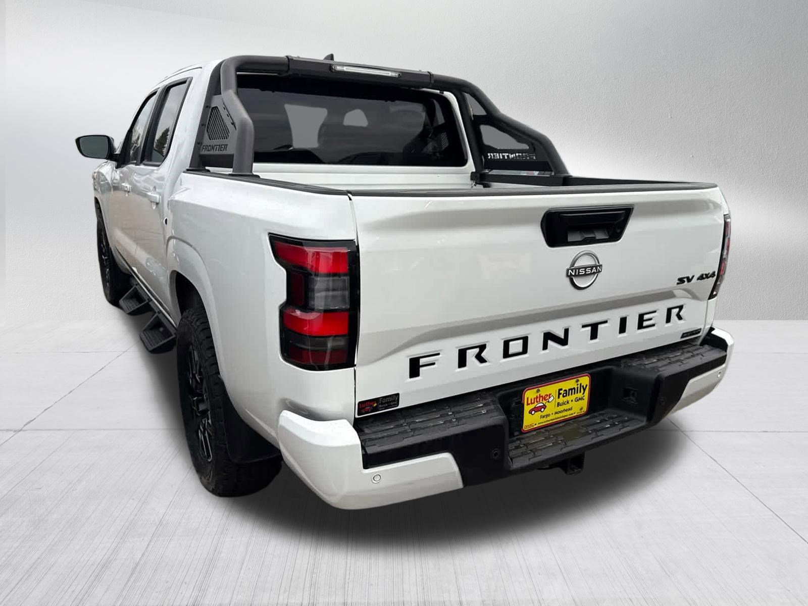 Used 2023 Nissan Frontier SV w/ Midnight Edition Package image 5