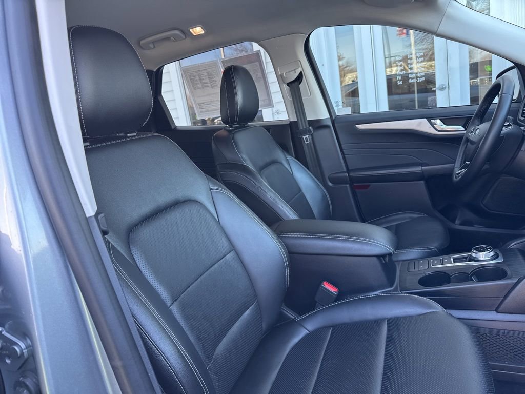 Used 2022 Ford Escape SEL image 44