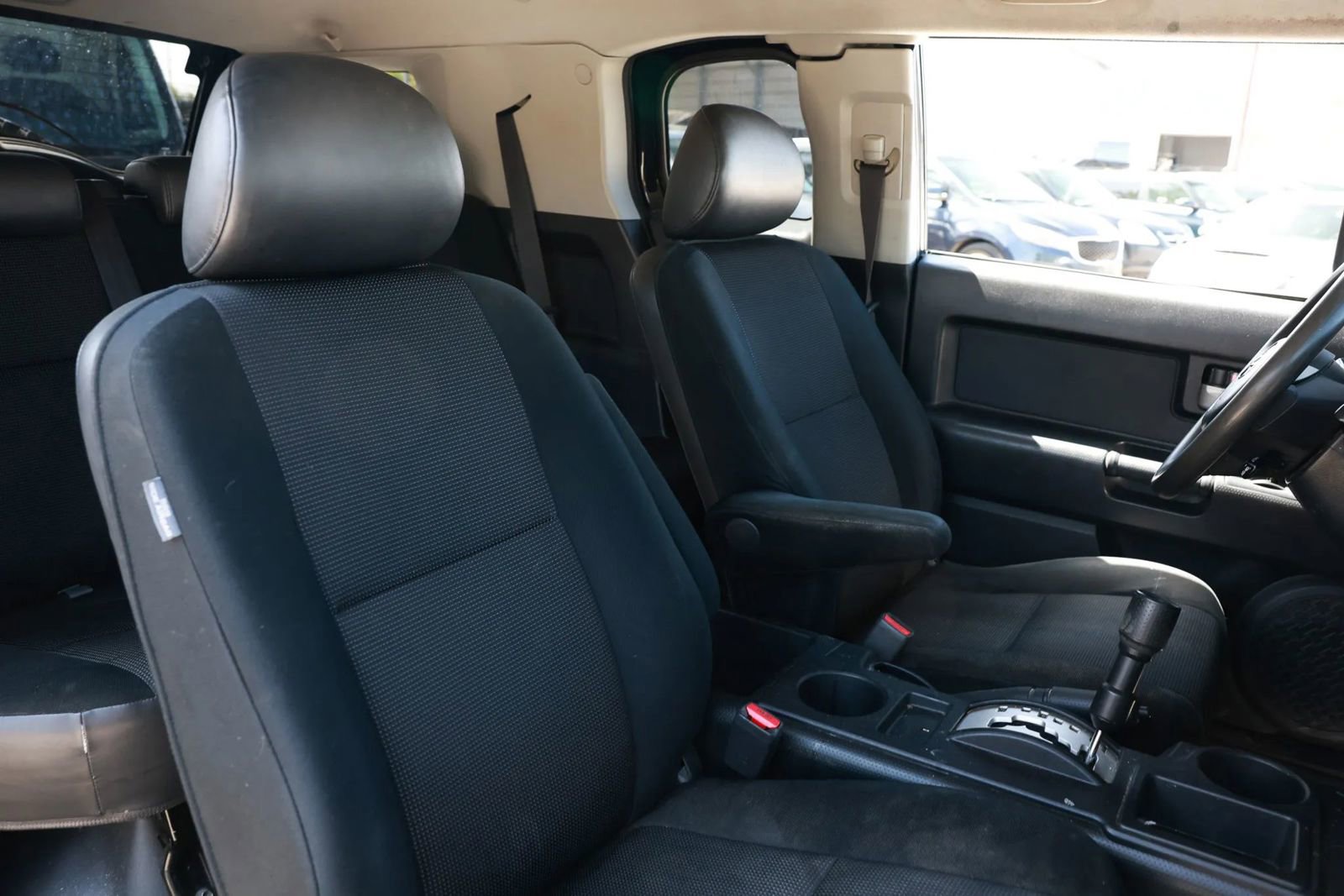 Used 2007 Toyota FJ Cruiser 2WD image 14