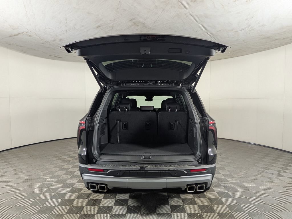 New 2026 Chevrolet Traverse Z71 w/ Driver Confidence Package image 9