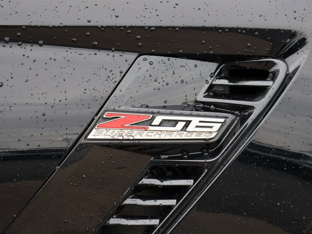 Used 2016 Chevrolet Corvette Z06 w/ 3LZ Preferred Equipment Group image 8