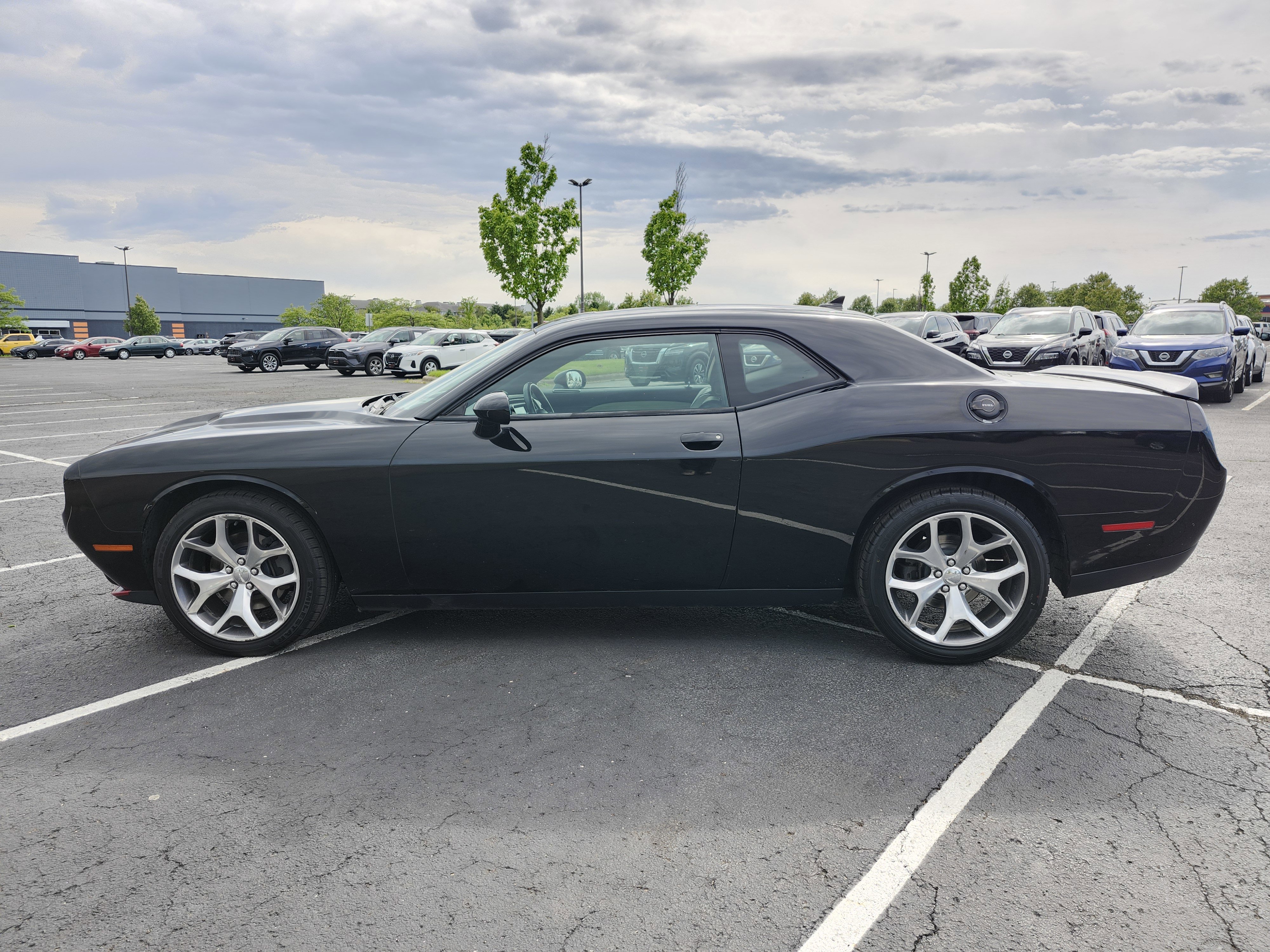 Used 2015 Dodge Challenger SXT Plus RWD image 15