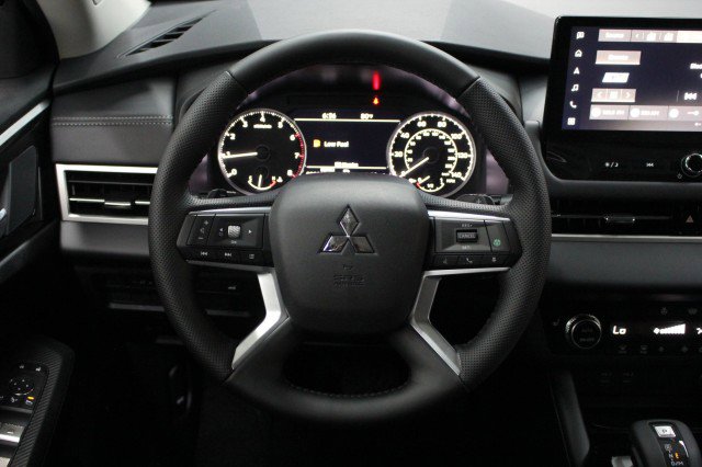 New 2026 Mitsubishi Outlander Trail Edition image 21