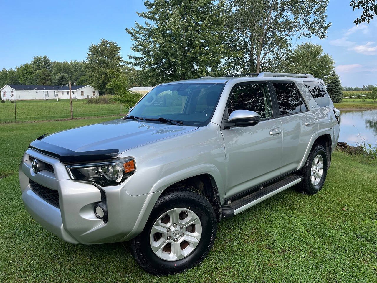 Used 2015 Toyota 4Runner SR5 AWD/4WD image 1
