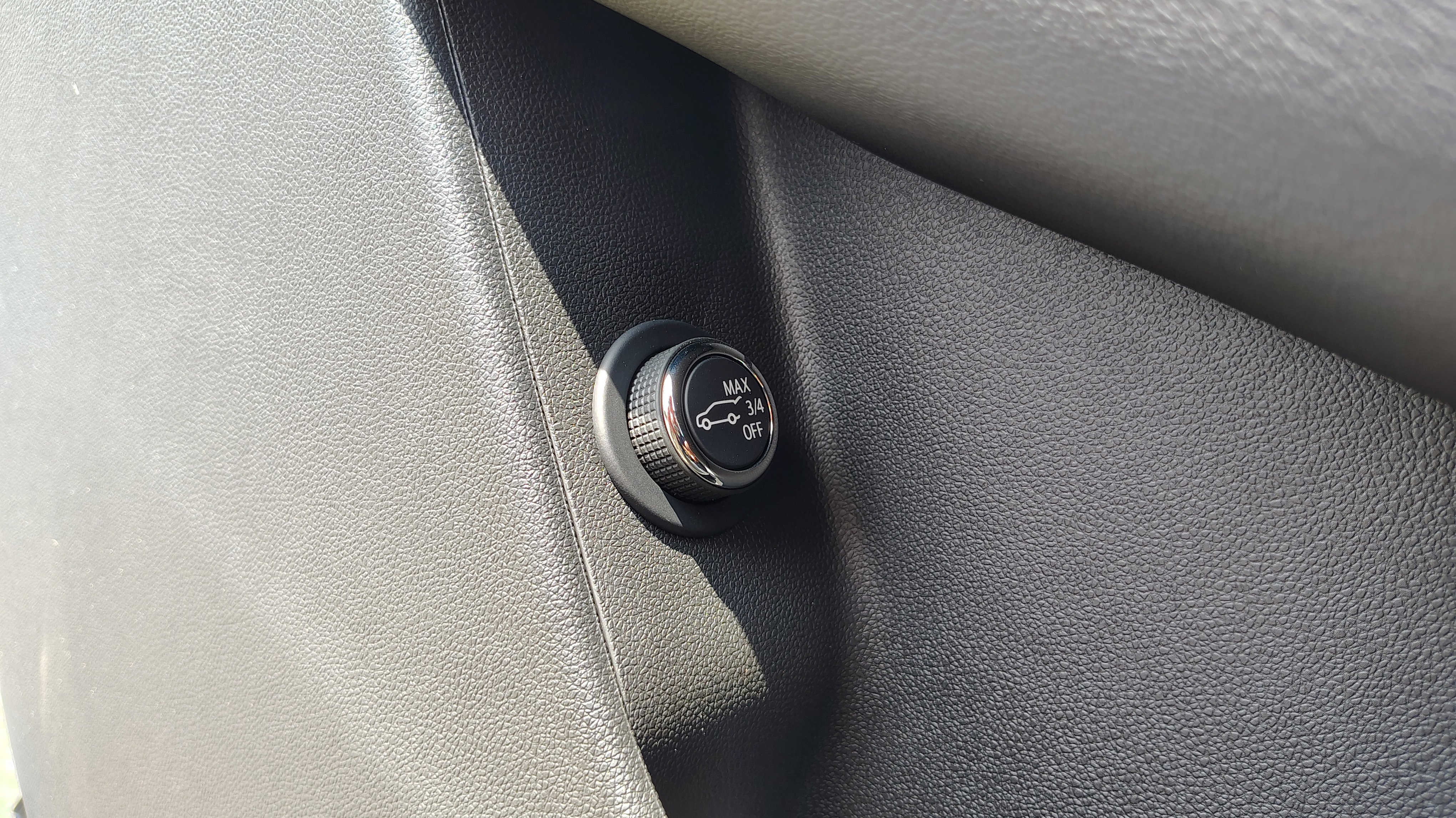 New 2025 Cadillac XT6 Luxury w/ LPO, Premium Carpet Package image 14