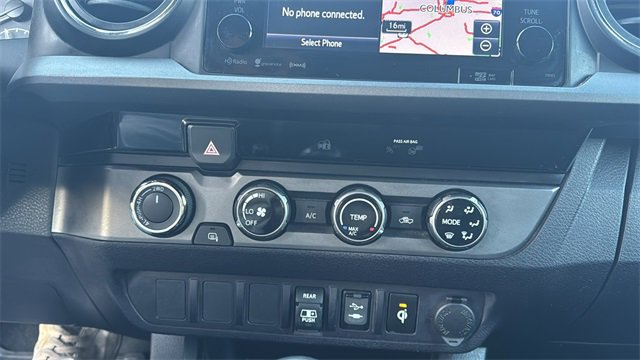 Used 2018 Toyota Tacoma TRD Sport image 17