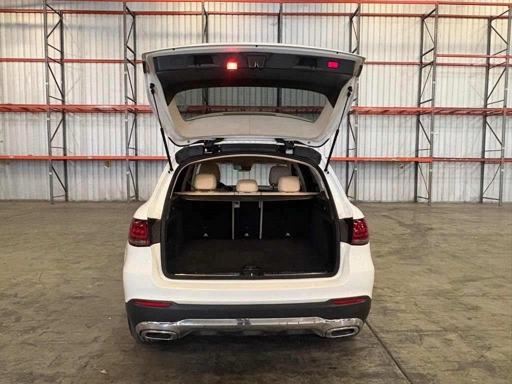 Used 2020 Mercedes-Benz GLC 300 4MATIC w/ Multimedia Package image 12