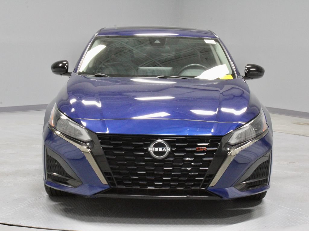 Certified 2023 Nissan Altima 2.5 SR w/ SR Premium Package FWD image 7