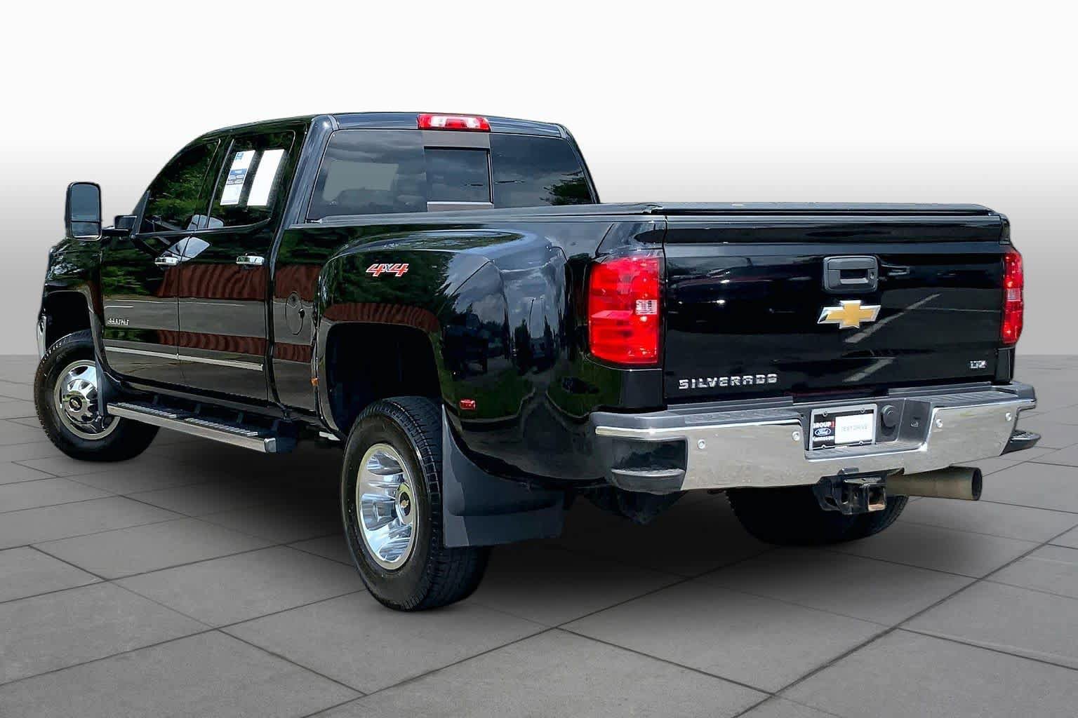 Used 2015 Chevrolet Silverado 3500 LTZ AWD/4WD image 11