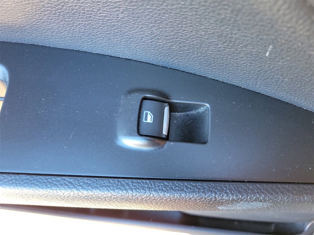 Used 2018 Ford Fusion Energi Titanium image 13