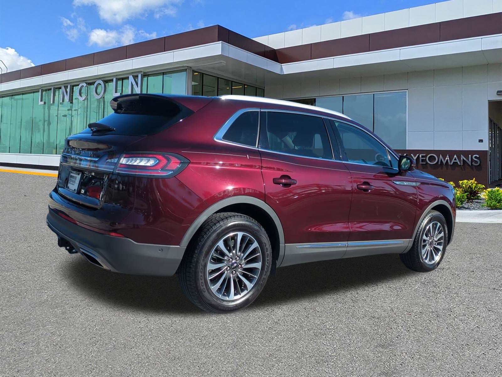 Certified 2022 Lincoln Nautilus Reserve image 5